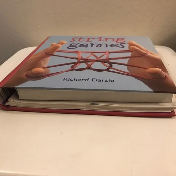 String Games Book - Picture 5 of 6